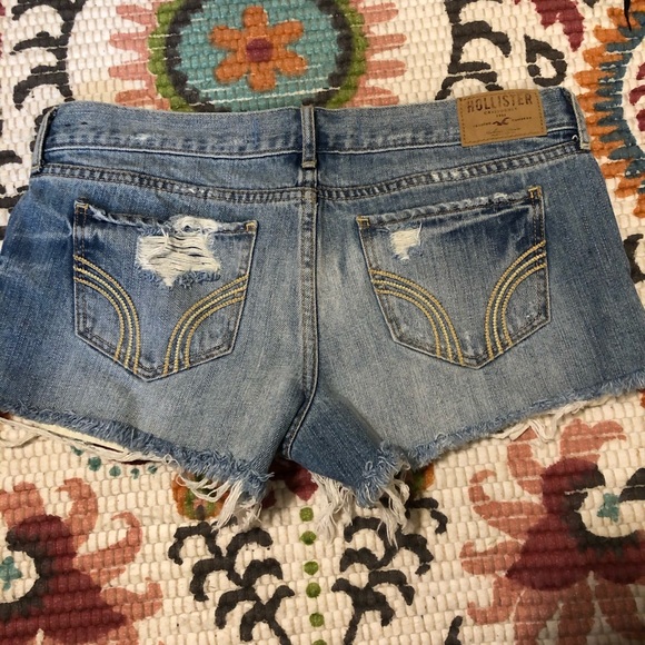 Hollister shorts - Picture 2 of 2